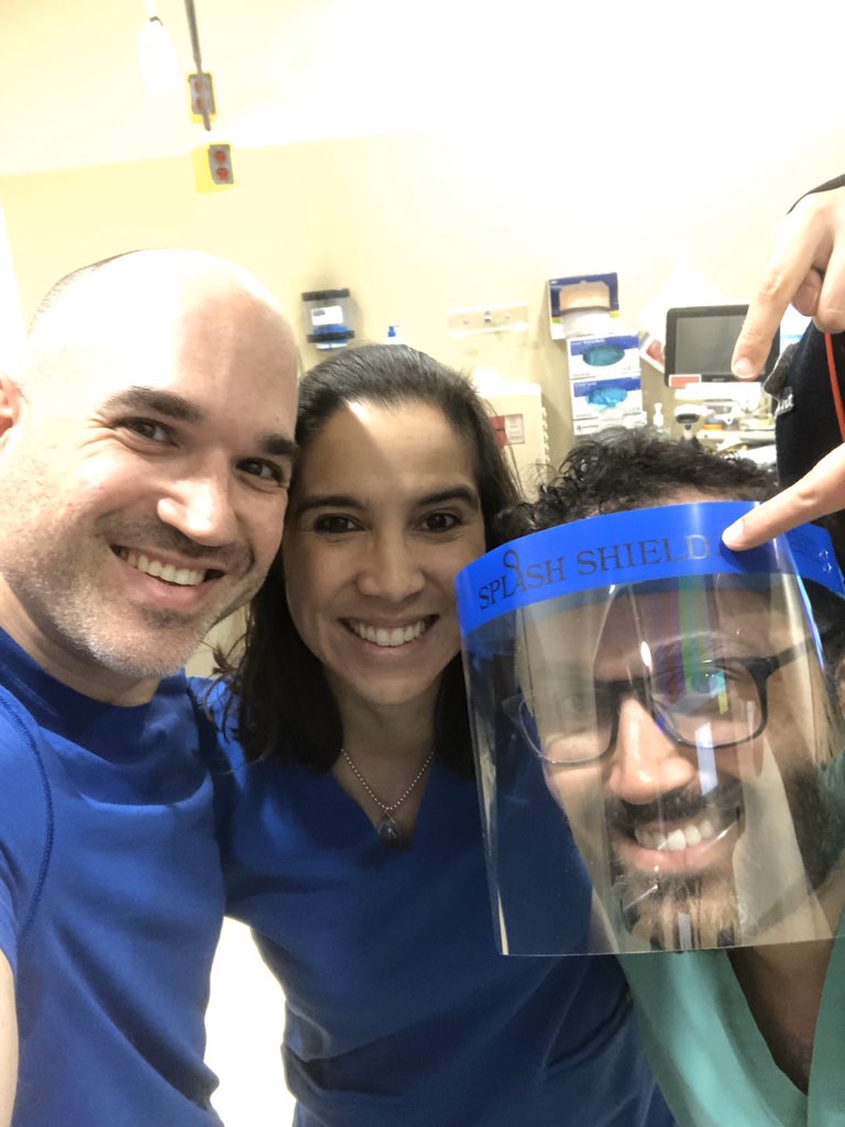 Blankmd22's tweet image. Quick selfie at the @MayoClinicGIHep AZ endo suite where the magic (#ColorectalCancer #screening) happens! @AmCollegeGastro #POLYPalooza #DressInBlueDay @ASGEendoscopy @AmerGastroAssn #MayoClinic