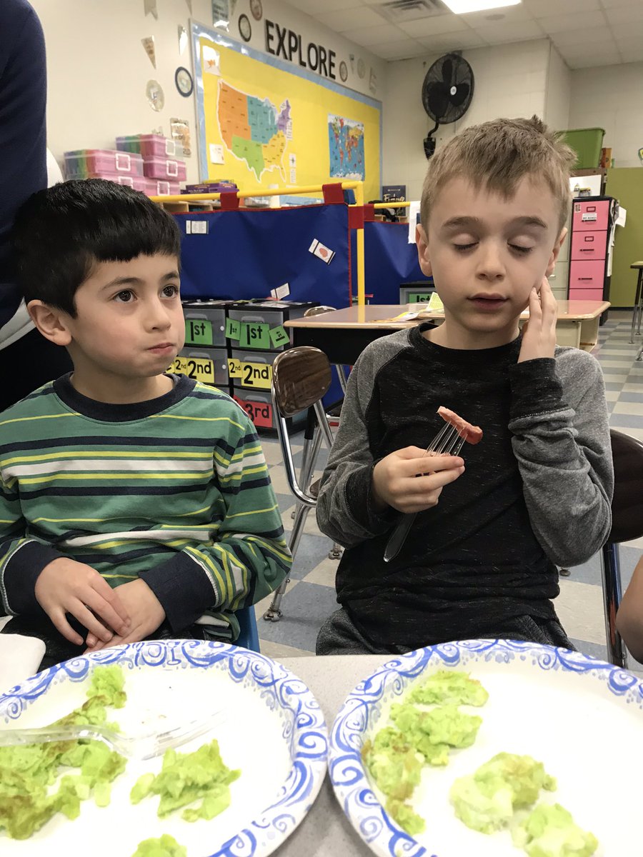 Mrs_HollandOP's tweet photo. Cooking up some green eggs and ham for #ReadAcrossAmericaWeek #CookingWithKern https://t.co/btxa5usSec