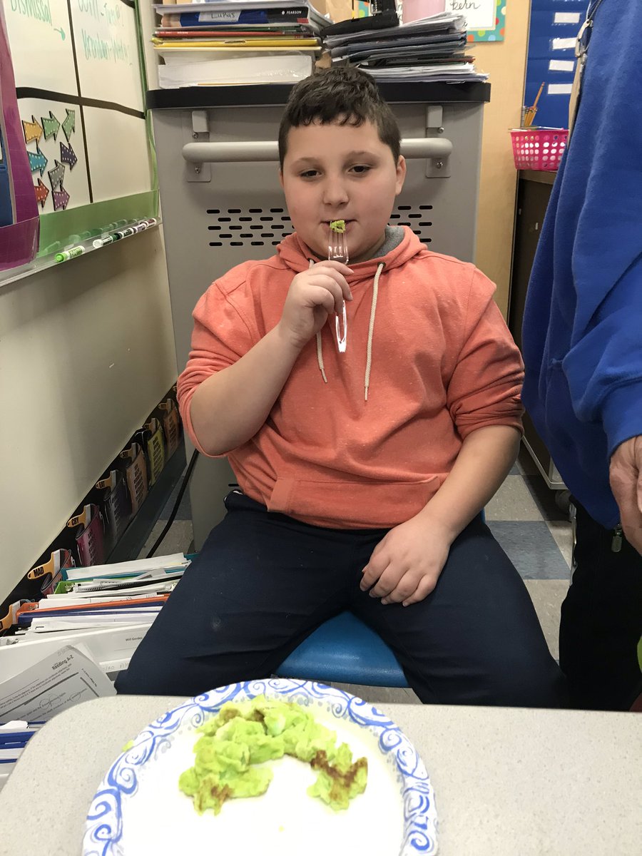 Mrs_HollandOP's tweet photo. Cooking up some green eggs and ham for #ReadAcrossAmericaWeek #CookingWithKern https://t.co/btxa5usSec