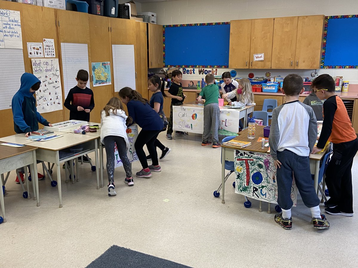 Mrs_Cords's tweet photo. Lots of sales going on! Lots of great conversations and thinking taking place as store owners are faced with customers overpaying! Making change has been the focus this afternoon and they haven’t even noticed! So much fun! https://t.co/IAfYxxoSql