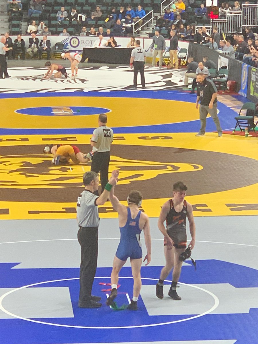 WHS_BlueDevils's tweet photo. Hoerle wins 6-3 to guarantee podium spot ... ⁦@dubfieldsports⁩ ⁦@WestfieldNJK12⁩ https://t.co/enDrqzxwQD