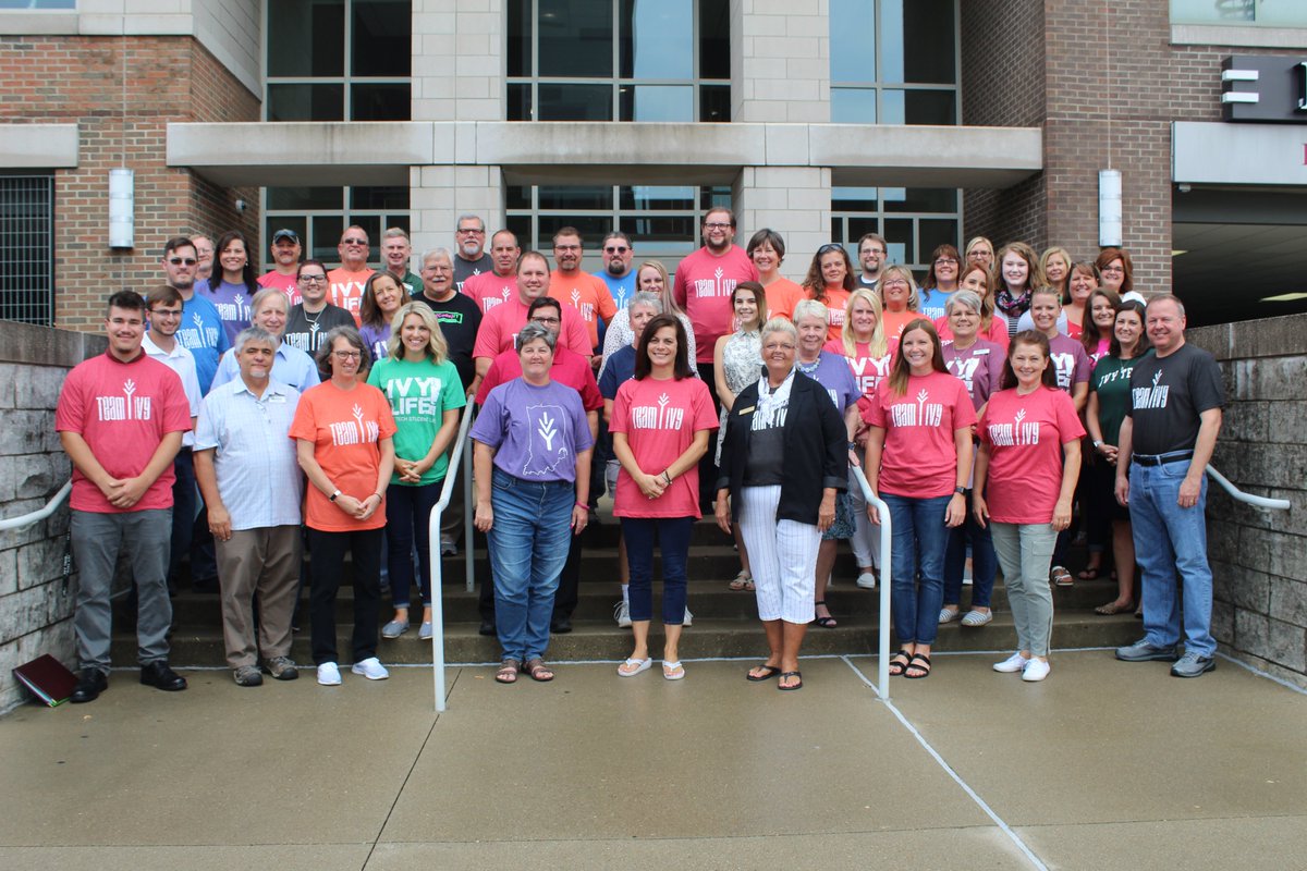 IvyLburgBville's tweet photo. Happy #EmployeeAppreciationDay to all of our faculty and staff at Ivy Tech Lburg/Bville! Without you, we wouldn't be able to continue the great success we have assisting all of our students. Thank you for all that you do! #TeamIVY https://t.co/BoTFEckPgL