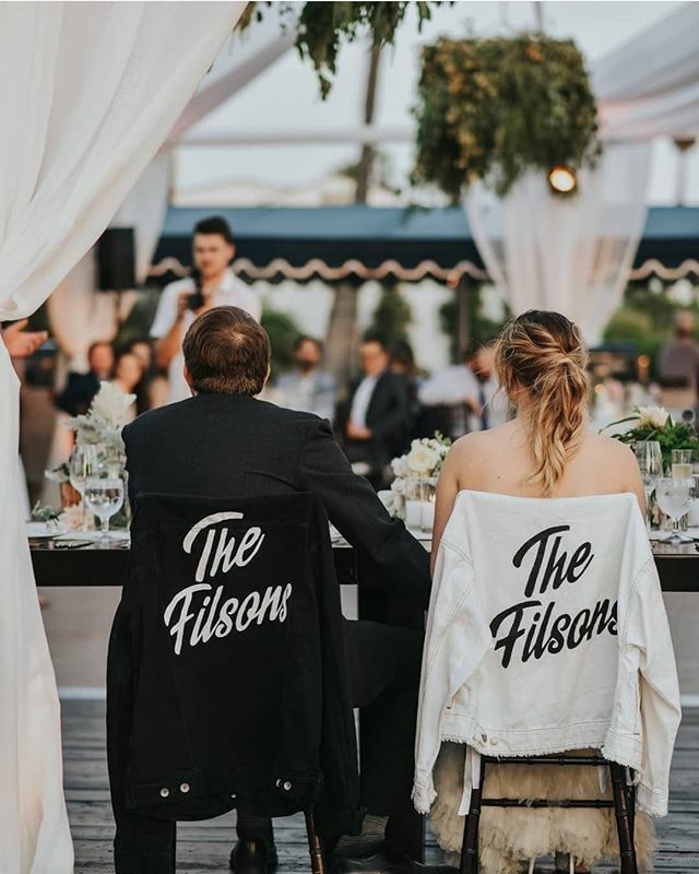 Keep it real with this rock and roll edge 😎✌🏼
.
.
.
Photo: @jennysmithandco_ 
Planning: <a href="/mayberryevents/">Mayberry Events</a>
Florals: @ebfloraldesign
Venue: @jonathanclub
Dress: @halfpennylondon
Rentals: @tacer_losangeles 
Featured on: <a href="/ruffledblog/">Ruffled® 🇺🇦</a>
.
.
.
#weddings #weddi… ift.tt/32WKScM