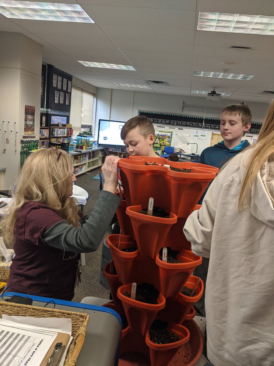 Knippergarten's tweet photo. Just another week at CNE #projectunschool https://t.co/iKnIwG2OvI