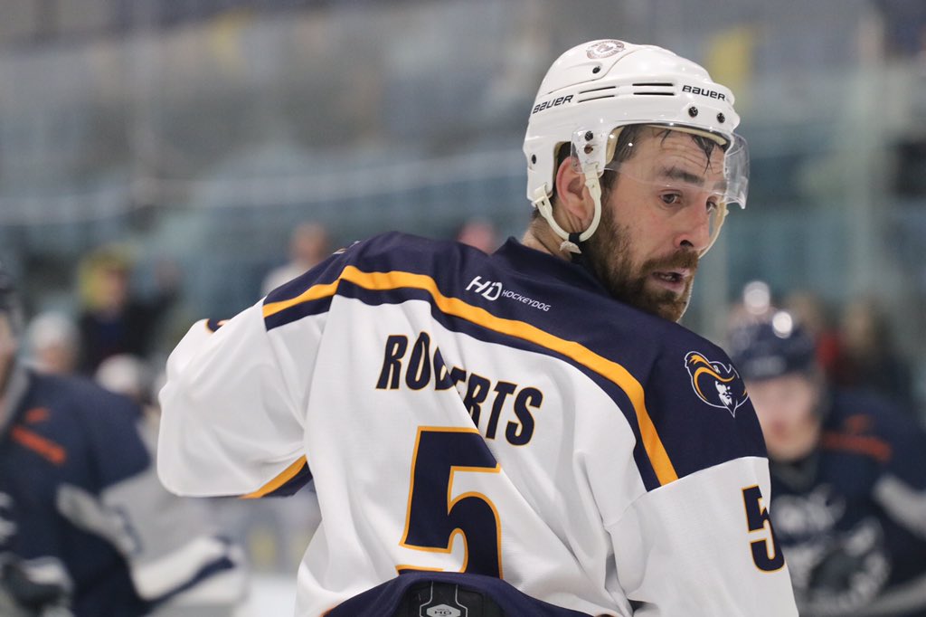 NicD44's tweet photo. Huge game for @Raiders_IHC tomorrow as they head to Bracknell to face the Bees while the @RJRIceHockey stay at home and take on the @BracknellHornet 
Where will you beeeee?! #raidershockey #raidersfamily #goldnblue https://t.co/kvbabl0QxL