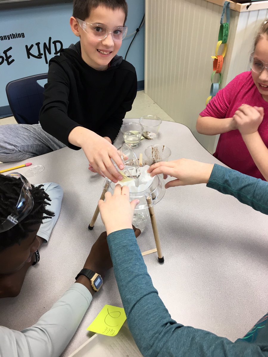 5Wglencliff's tweet photo. Exploring mixtures and solutions in 5W! @GlencliffEagles https://t.co/oLN7LIR0YM