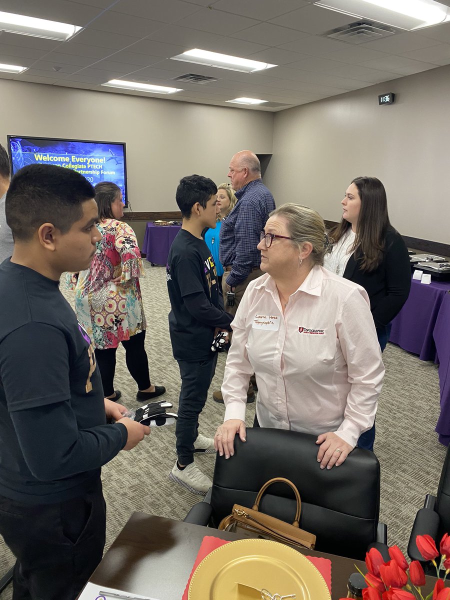 EvermanISD's tweet photo. Today we held a brunch for our PTECH program. During the brunch, representatives from various businesses discussed internship opportunities for students and partnerships with the district! Great job bulldogs! #EISDStayConnected https://t.co/9N7bfNQCXh
