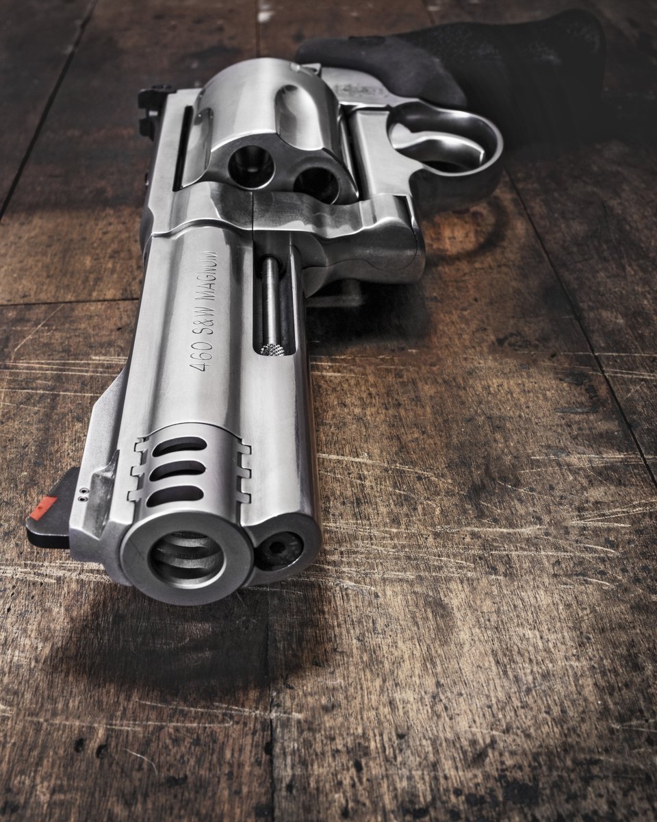 Smith_WessonInc's tweet photo. Is the Smith &amp; Wesson® Model 460V with a 5" barrel on your hand cannon list? Why or why not?

#SmithandWesson #460V #HandCannon https://t.co/16iDeSx3GA