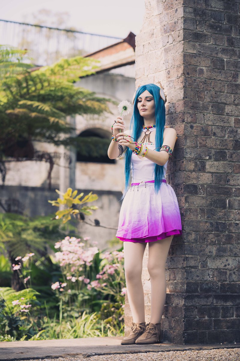 Ally_Auer's tweet photo. 🌻Yeul Cosplay🌼

 📷https://t.co/q8kKU68m3R👍

 #Yeul #YeulCosplay #Cosplay #FinalFantasy13 #YeulCosplayer #Yeul   #CosplayPhotography #Cosplayphoto #CosplayPhotography #FinalFantasy13Cosplay  #FinalFantasy #FinalFantasyYeul #YeulCosplayer  #CosplayPhotoshoot https://t.co/RYm0WrpQc8