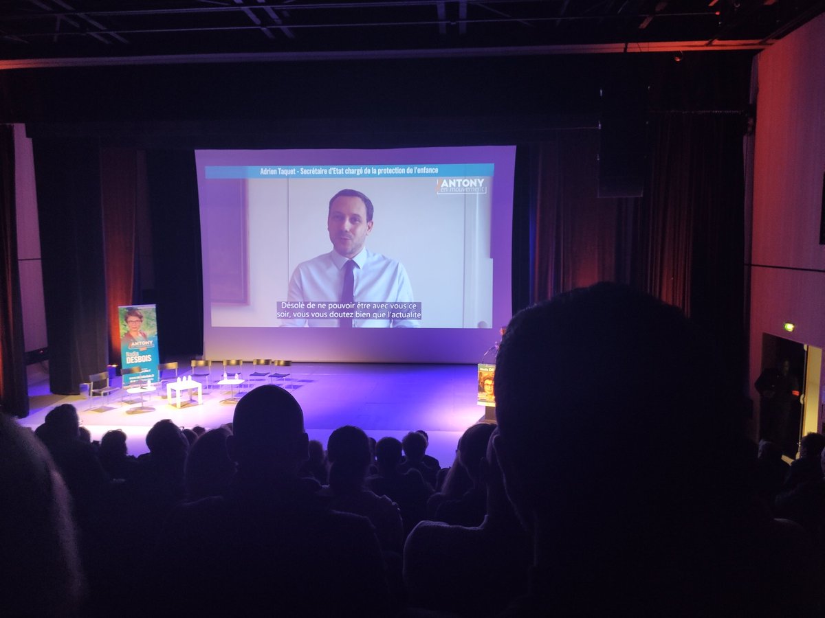 BenjLelasseux's tweet photo. Un véritable enthousiasme ce soir à Antony pour la campagne de @DesboisNadia et @AntonyMouvement avec les soutiens de @lauriannerossi et @AdrienTaquet.
Fier de la présence de @Delphine_Li_92 , @BertrandNicolle @elodie_doumeng, nos autres @JeunesMacron92 sur la liste. https://t.co/E0AC5AEN9S