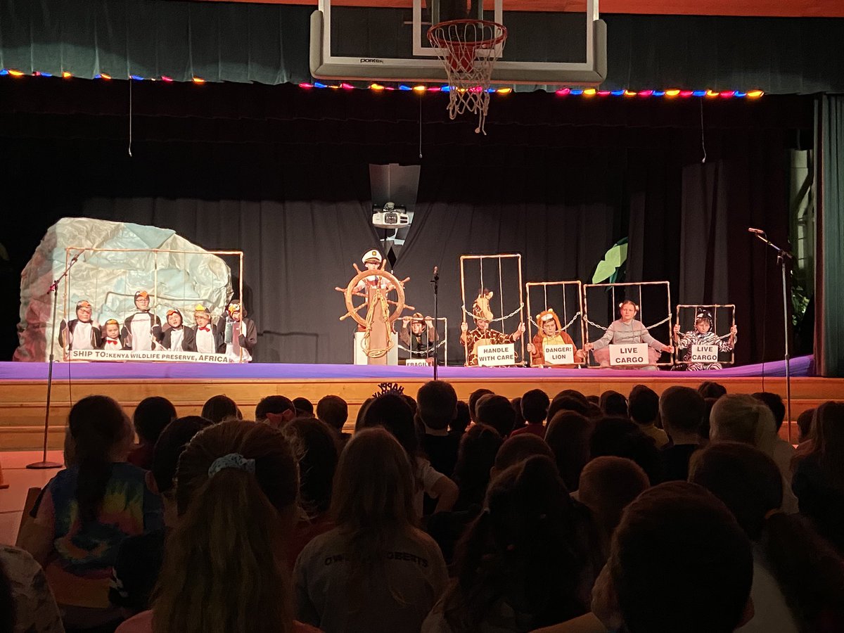 MrsMarchFC's tweet photo. Can’t wait to see the excellent performance of French Creek Drama Club’s Madagascar, Jr. this weekend!! What a talented bunch of kiddos! 😊 Check it out tonight and tomorrow at 7 pm! #WhatMakesFCSpecial @OwenJRobertsFC https://t.co/IibP7jYuTJ