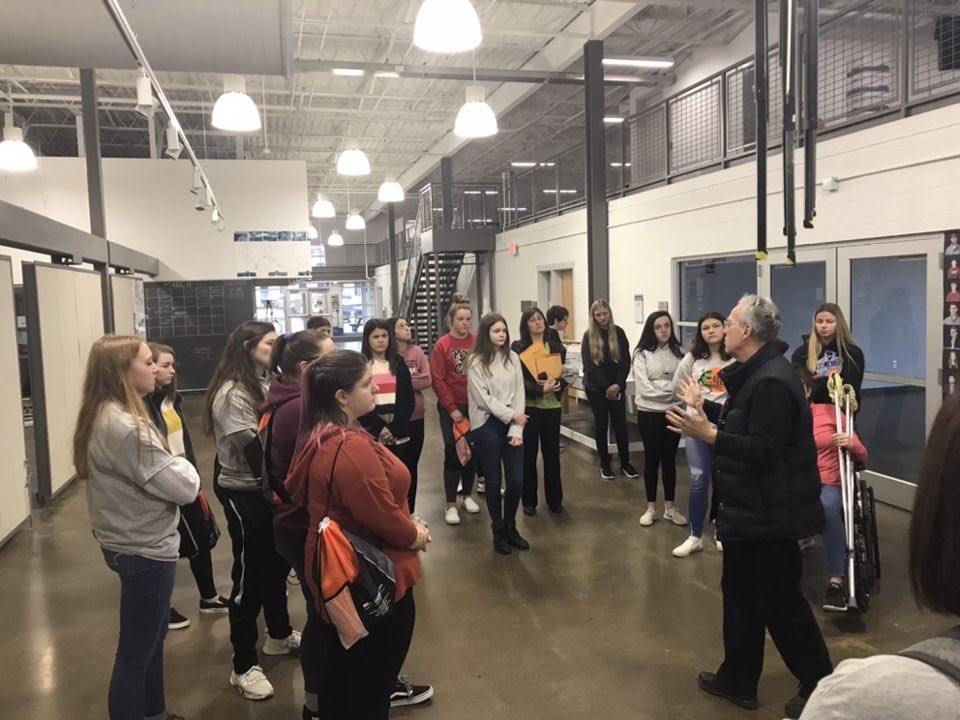 WomeninTechBGSU's tweet photo. We had a BLAST showing potential  #WomenInTECH high schoolers the best of @bgcollegeoftech !! 🧡⚙️ Thank you to everyone who joined us today!! https://t.co/sJ9weSEEjy