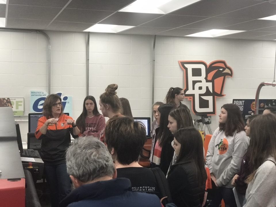 WomeninTechBGSU's tweet photo. We had a BLAST showing potential  #WomenInTECH high schoolers the best of @bgcollegeoftech !! 🧡⚙️ Thank you to everyone who joined us today!! https://t.co/sJ9weSEEjy