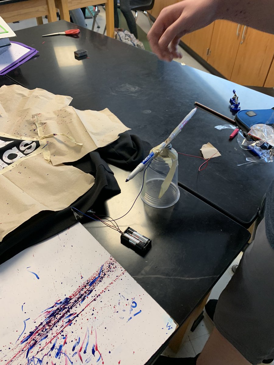MO_Keeffe's tweet photo. After their quiz over electricity Ss were  challenged to use their knowledge of circuits and electricity to create a free standing device that can “draw.” A throwback to a training from the one and only @JTBrown78 @McCleskey_MS #stemcobb https://t.co/aUk5gStnMd