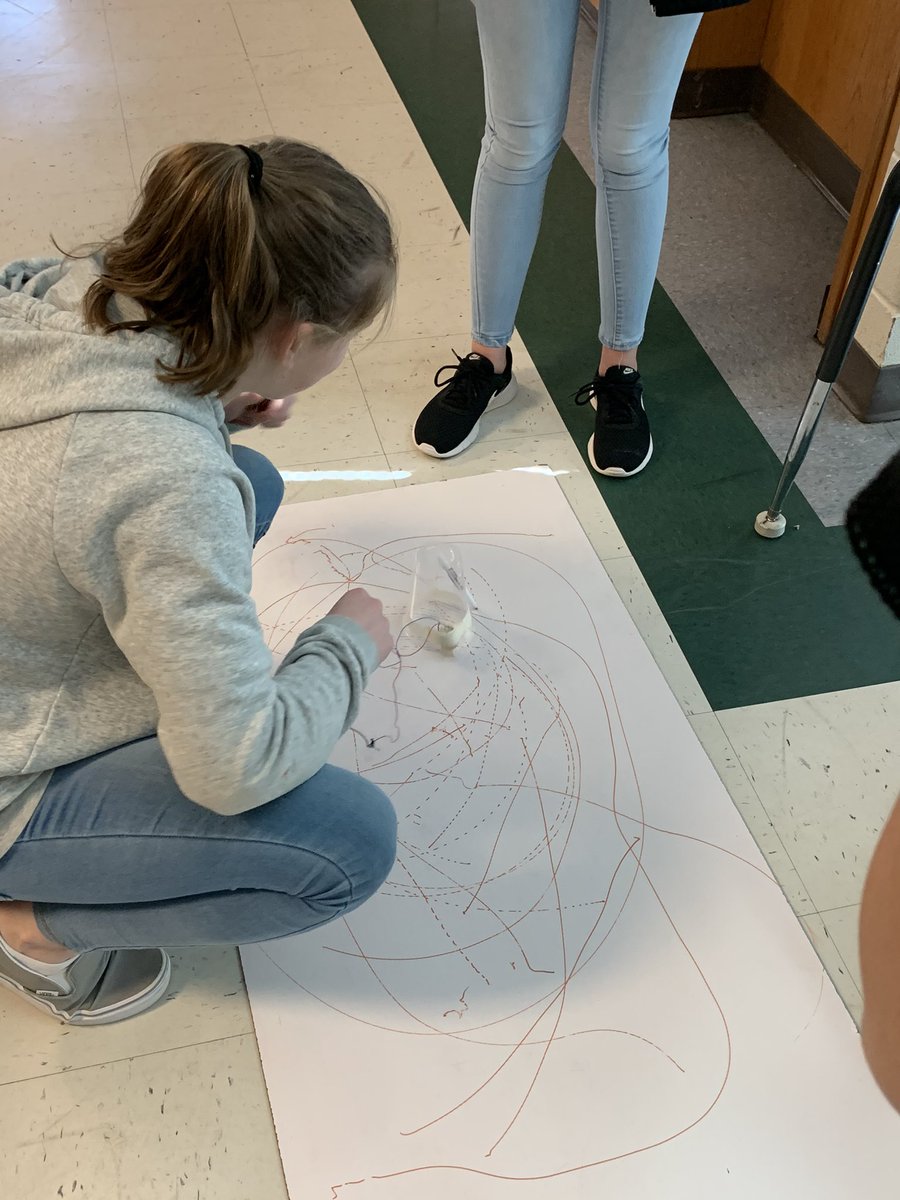 MO_Keeffe's tweet photo. After their quiz over electricity Ss were  challenged to use their knowledge of circuits and electricity to create a free standing device that can “draw.” A throwback to a training from the one and only @JTBrown78 @McCleskey_MS #stemcobb https://t.co/aUk5gStnMd