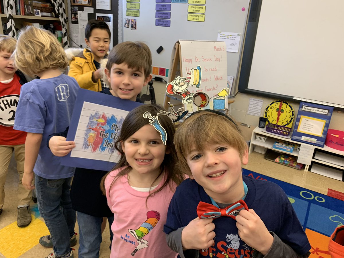 Laura_Bernick's tweet photo. It was a fun Dr. Seuss day! #rstories20 https://t.co/jcXSNgRXsy
