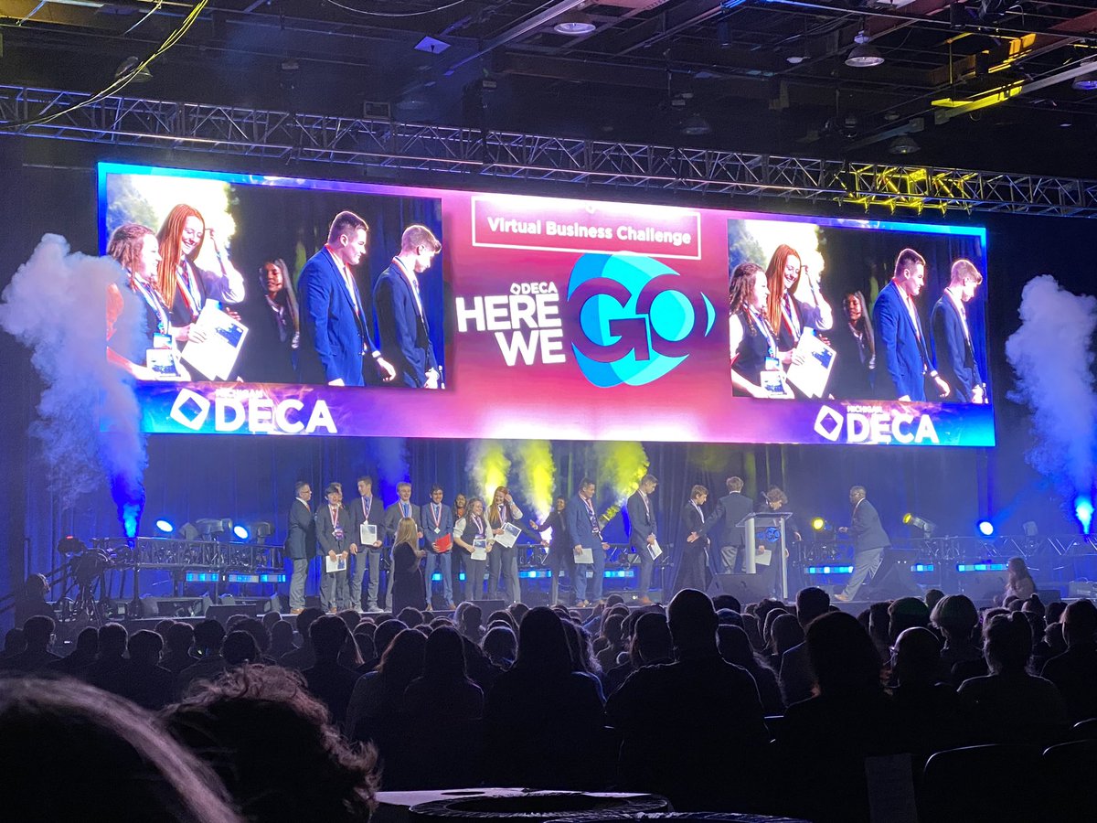 A201Lhs's tweet photo. #lhsdeca #mideca way to go eagles π¦
π€π https://t.co/JSK6wbLTgp