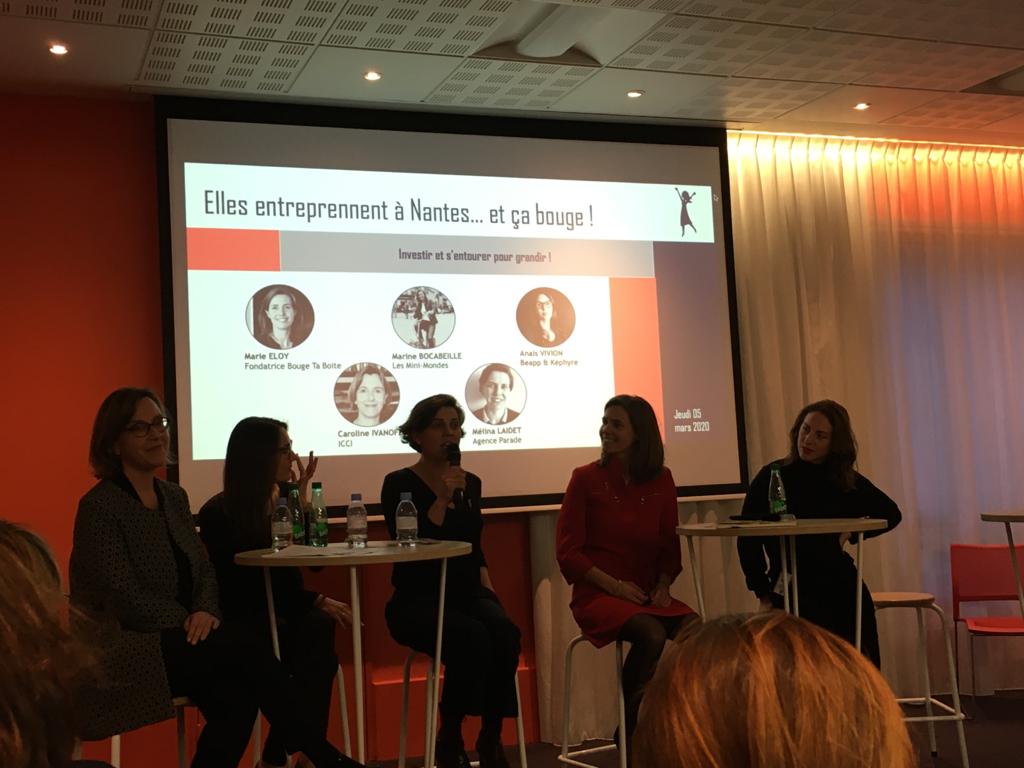 itpedeau's tweet photo. Beau succès hier soir pour notre premier événement @BougeTaBoite @Nantes 
3 cercles d'entrepreuneuses
de jolis témoignages, de belles rencontres, un concentré vitaminé 🤩
#fondantauchocolat 🍫😉
#salary #freelandy on a choisi 😁
#incertitudesjoyeuses ✨ https://t.co/1F4BjdNruE
