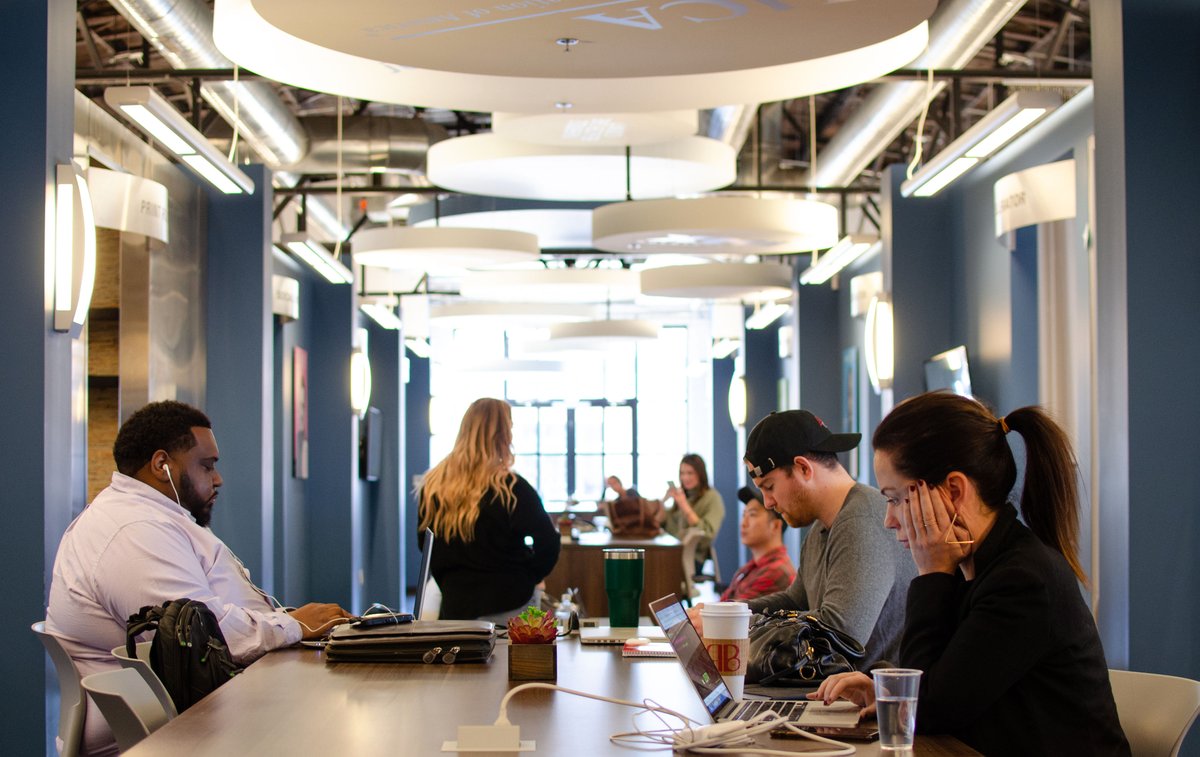 entrecenter's tweet photo. Next week, we're extending our offer &amp; keeping our doors + coworking space open to businesses impacted by the storms. Whether you need an extended space to work, a room to host a meeting, or a place to take a few calls, we've got you covered. Spread the word. Stop by M-F 8a-5p! https://t.co/EM0WzWFlYY