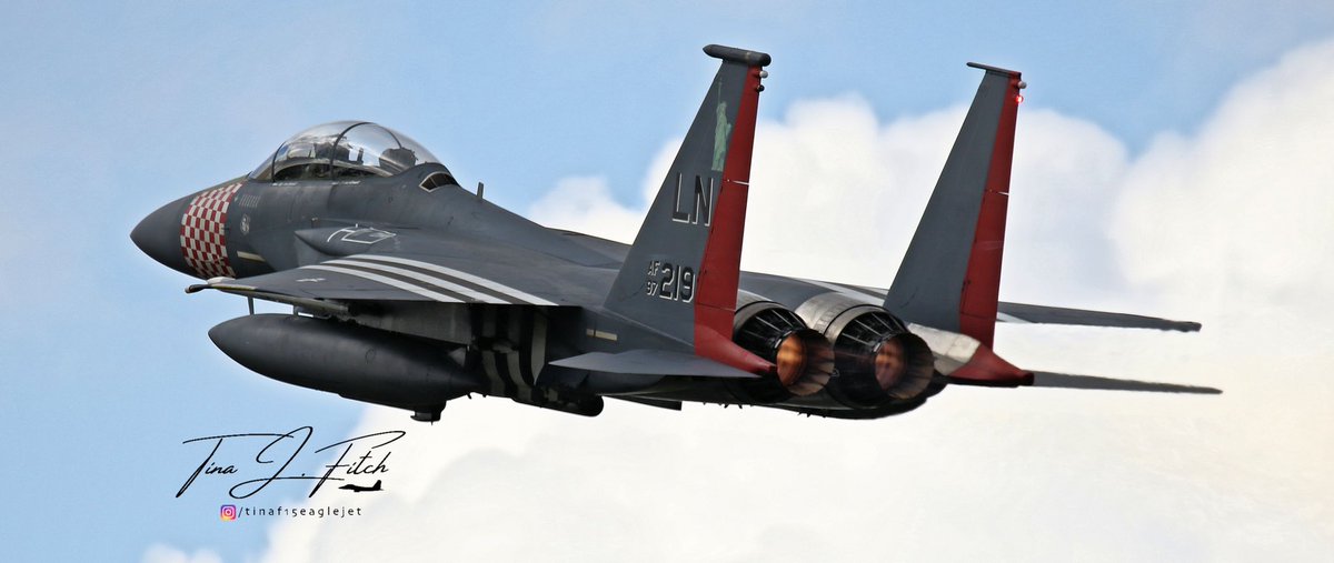 Mission calls @48FighterWing #WeAreLiberty #ValiantLiberty #ReadyForces #AgileCombatEmployment #NATOStrong #StrongerTogether #AvGeek #militarylife #toglife #heritagef15 #planespotting #pilotlife #f15strikeeagle #afterburner #jetfuel #AirForce #InternationalWomensDay2020