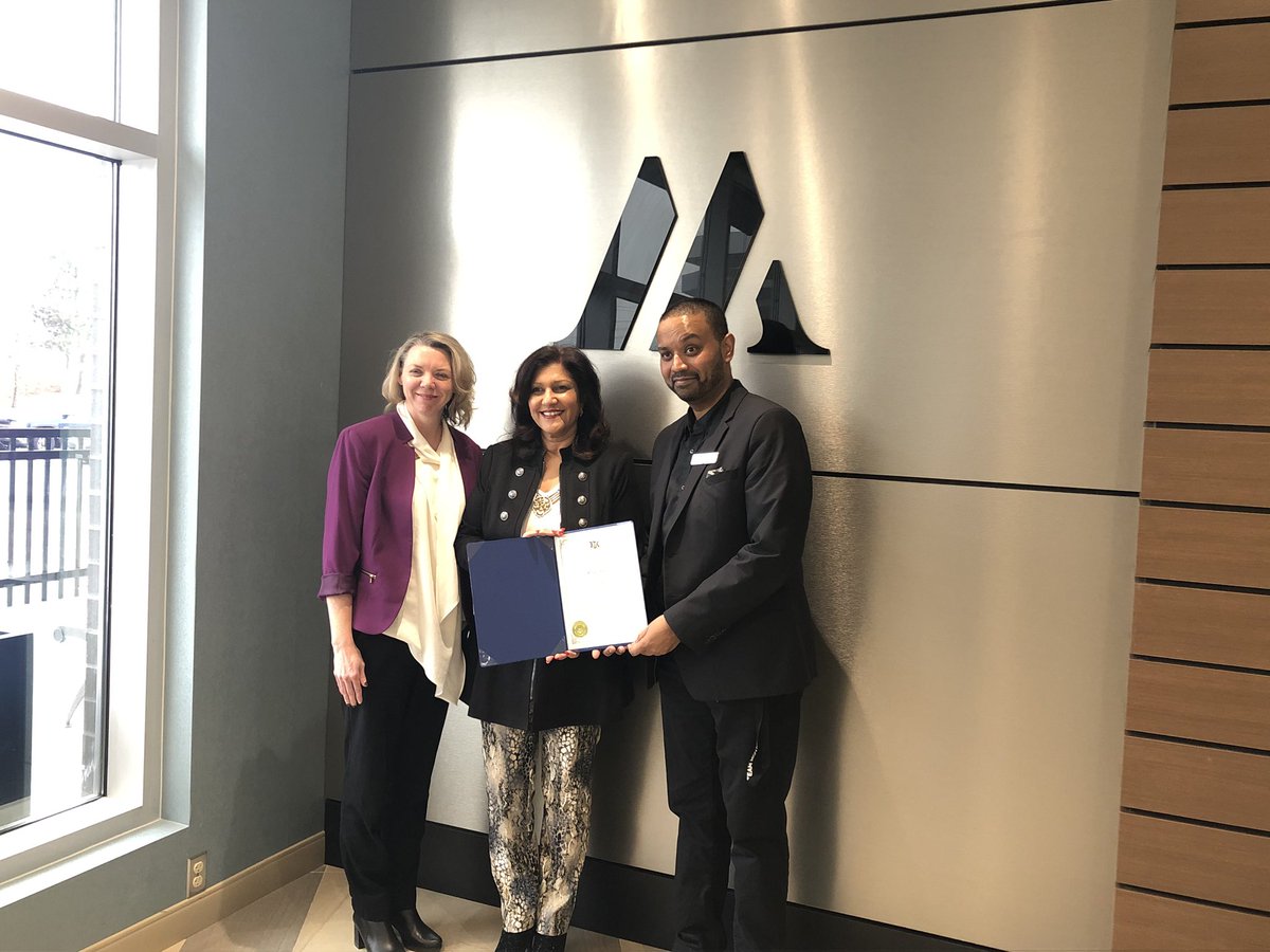 ninatangri's tweet photo. It was a pleasure to bring greetings and tour the brand new #Mississauga @MovatiAthletic facility! Thank you for choosing #Mississaugastreetsville! #AroundwithNina https://t.co/NohALMXCdY
