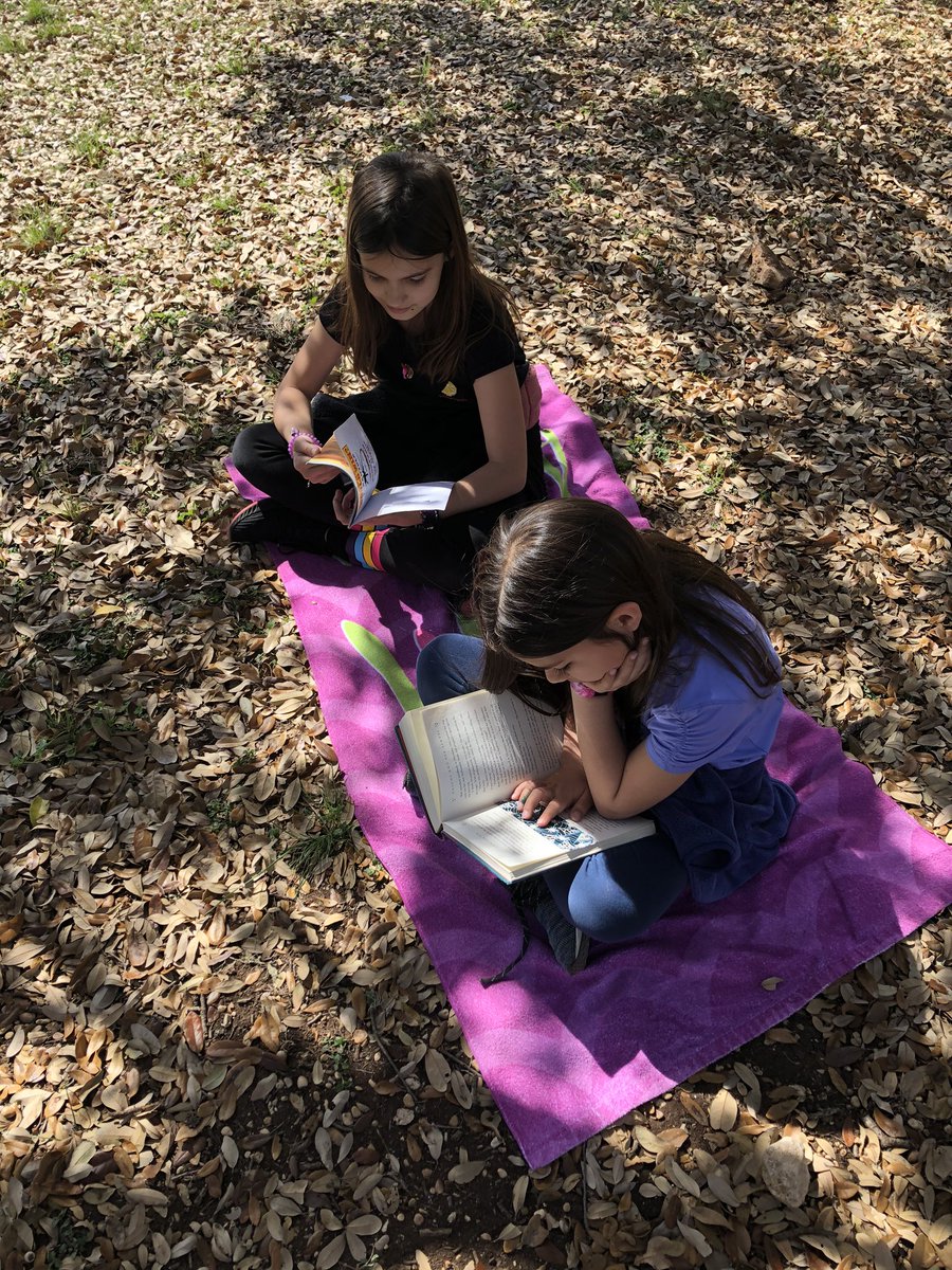 akright_simon's tweet photo. Wrapping up a fun #ReadAcrossAmericaWeek with a little sunshine and a good book! ☀️ 📚 #LockeHillLegends #LockeHillAmerica https://t.co/IXTVtqscoz