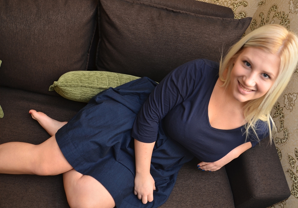 fickchat's tweet photo. Wenn du ein #Fickportal suchst, wo du #privateFrauen für #gratissex vorfindest, dann bist du bei uns goldrichtig. Nur wir bieten dir #deutscheFrauen zum Chatten und Treffen die absolut naturgeil sind. https://t.co/pDPSa5R845