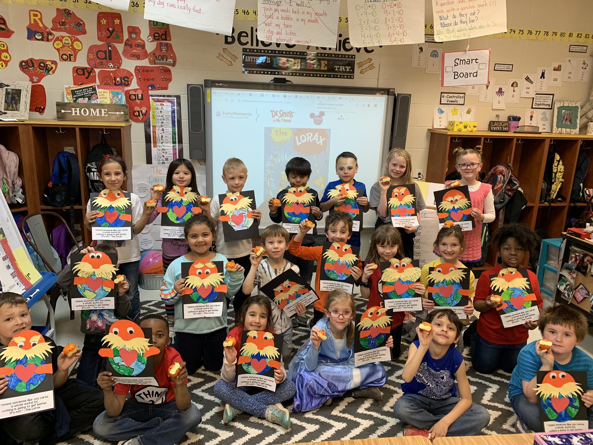 Jodilea616's tweet photo. Fun with The Lorax #DrSeussWeek #bprd @Beebe_EC https://t.co/Qm5rbdNPDF
