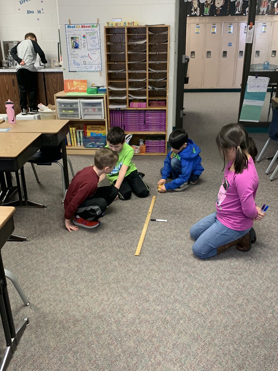 MrsDunn127's tweet photo. Learning physics today in third grade! #MrsDunn127
#lakewoodelementary https://t.co/7nvQYXD5Hf