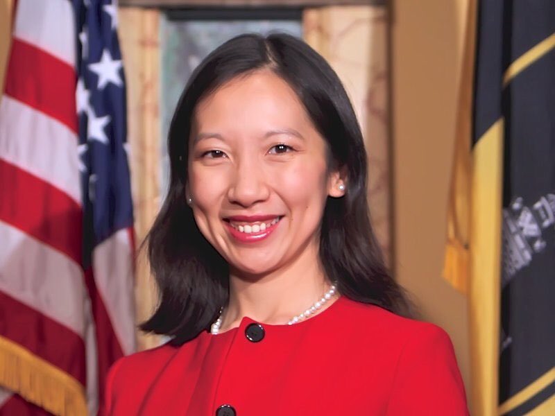 VitaminZPod's tweet photo. New episode on physician advocacy featuring @DrLeanaWen, Visiting Professor at @GWpublichealth and former Baltimore City Health Commissioner, out now! https://t.co/2vzG10DHnM