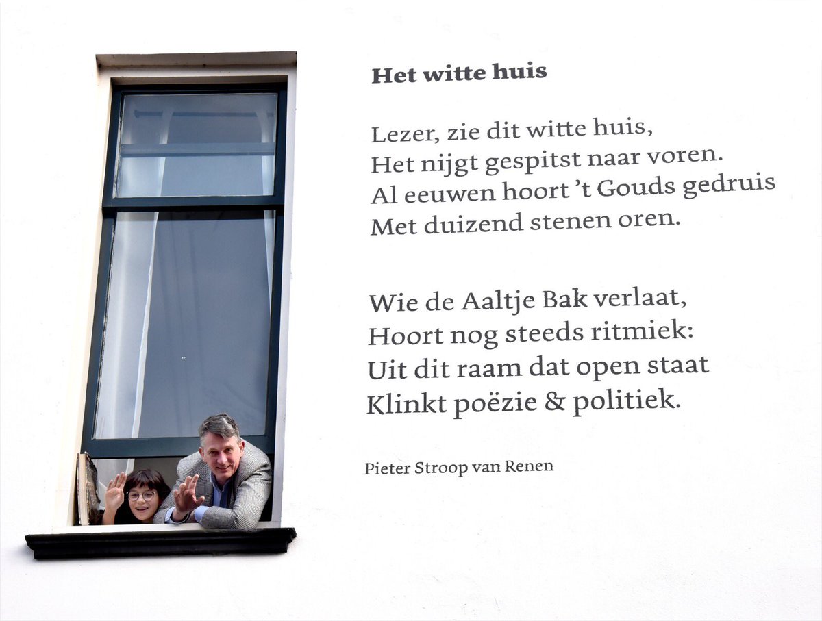 StadsdichtGouda's tweet photo. Daaaaaag lieve mensen! Daaaaaaaag! Het was heel mooi, maar nu ga ik. Tot spoedig! Ergens anders.
Maar met poëzie!  ❤️

(foto @Mariankagouda ) https://t.co/QX67QyKMZ1