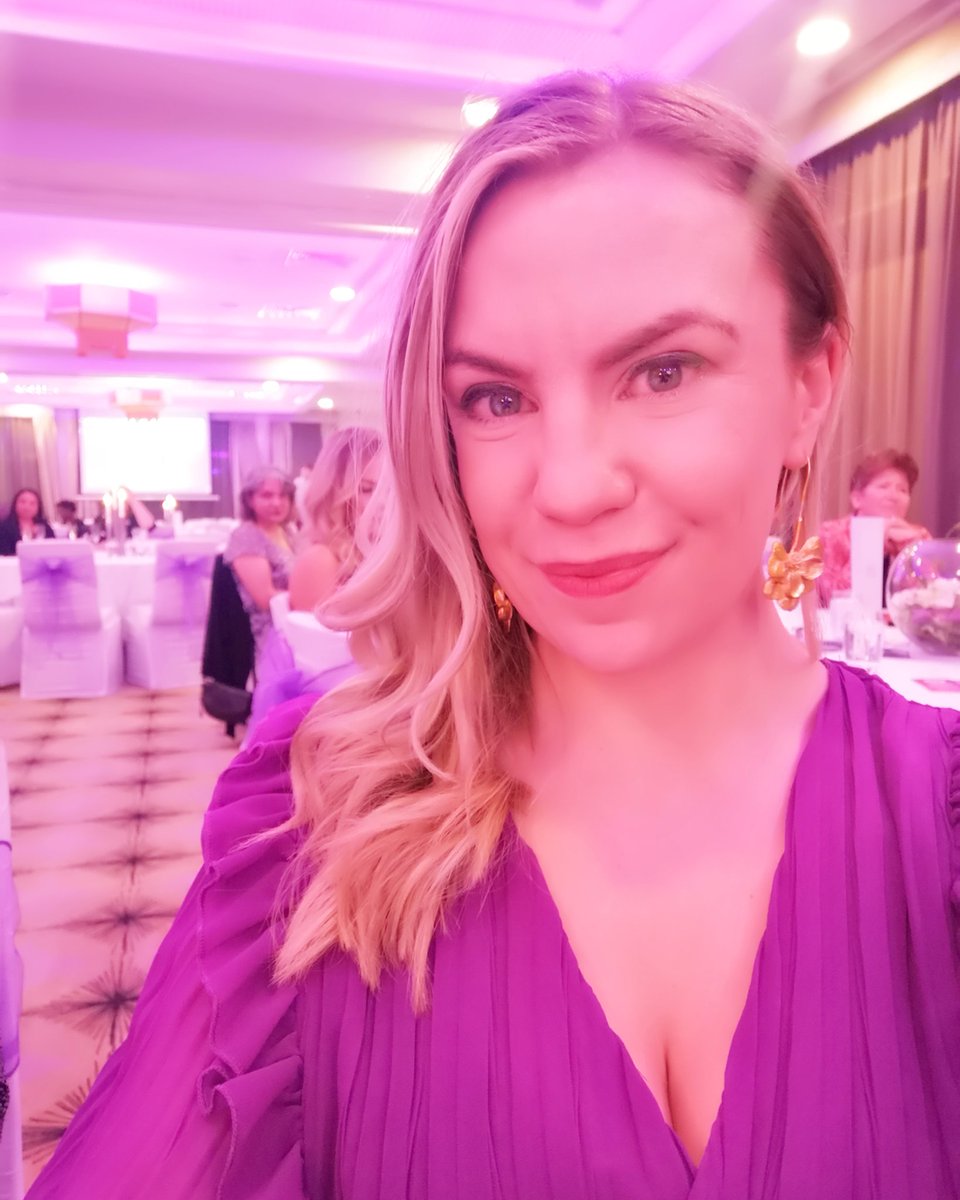 MrsDebbieHJ's tweet photo. Delighted to be in the presence of so many like minded and diverse women tonight at the @JoinHerNetwork event tonight! The speakers are amazing ❤️ #IWD2020 #womenmakingthedifference https://t.co/9XVt1hgb9V