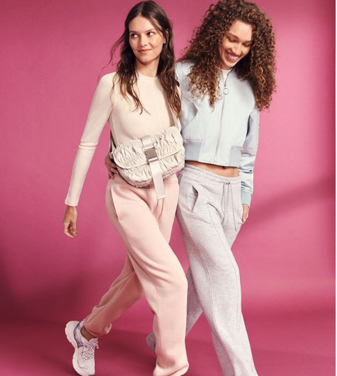 WSCKendal's tweet photo. Spring vibes are in the air at @Topshop 😍 https://t.co/RrkP1DMnmF