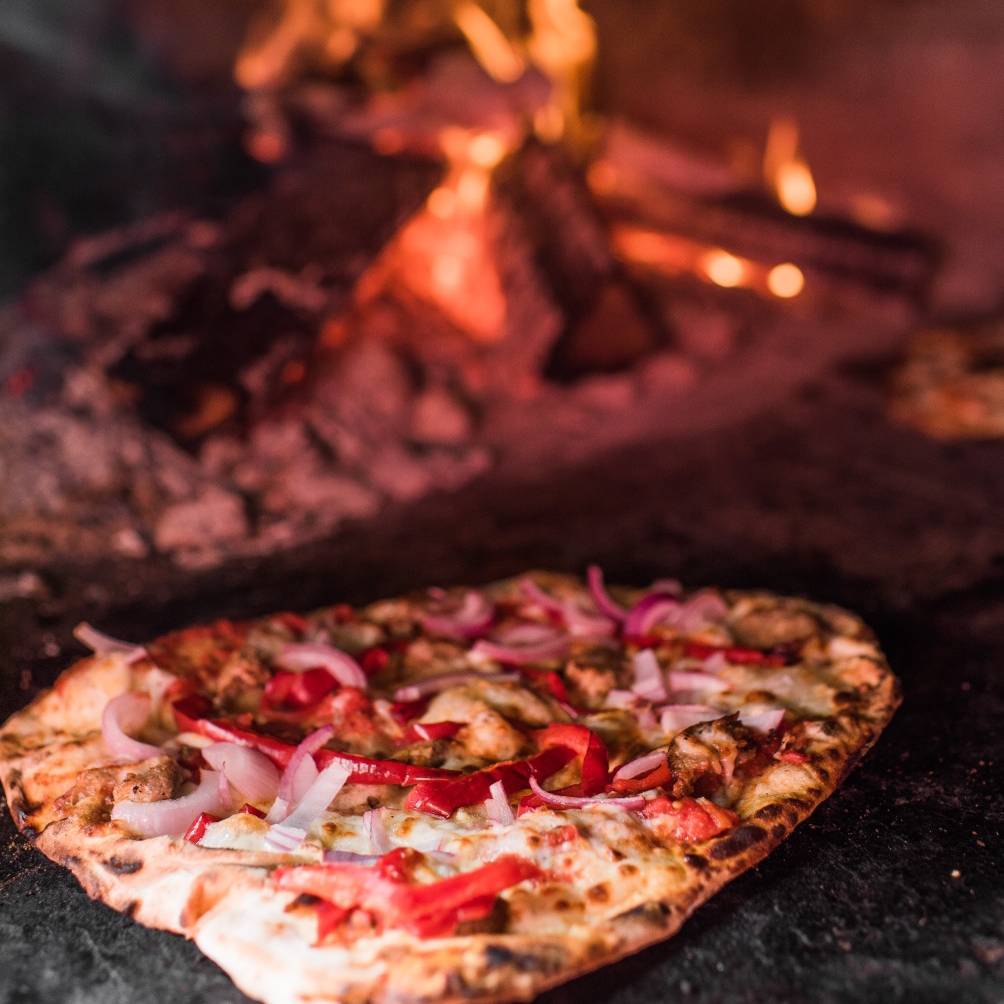 Today's truck: Dominic's Wood Fire is here! 🌮 #alpharettaga #downtownalpharetta #atleats ow.ly/vDar30qlAld