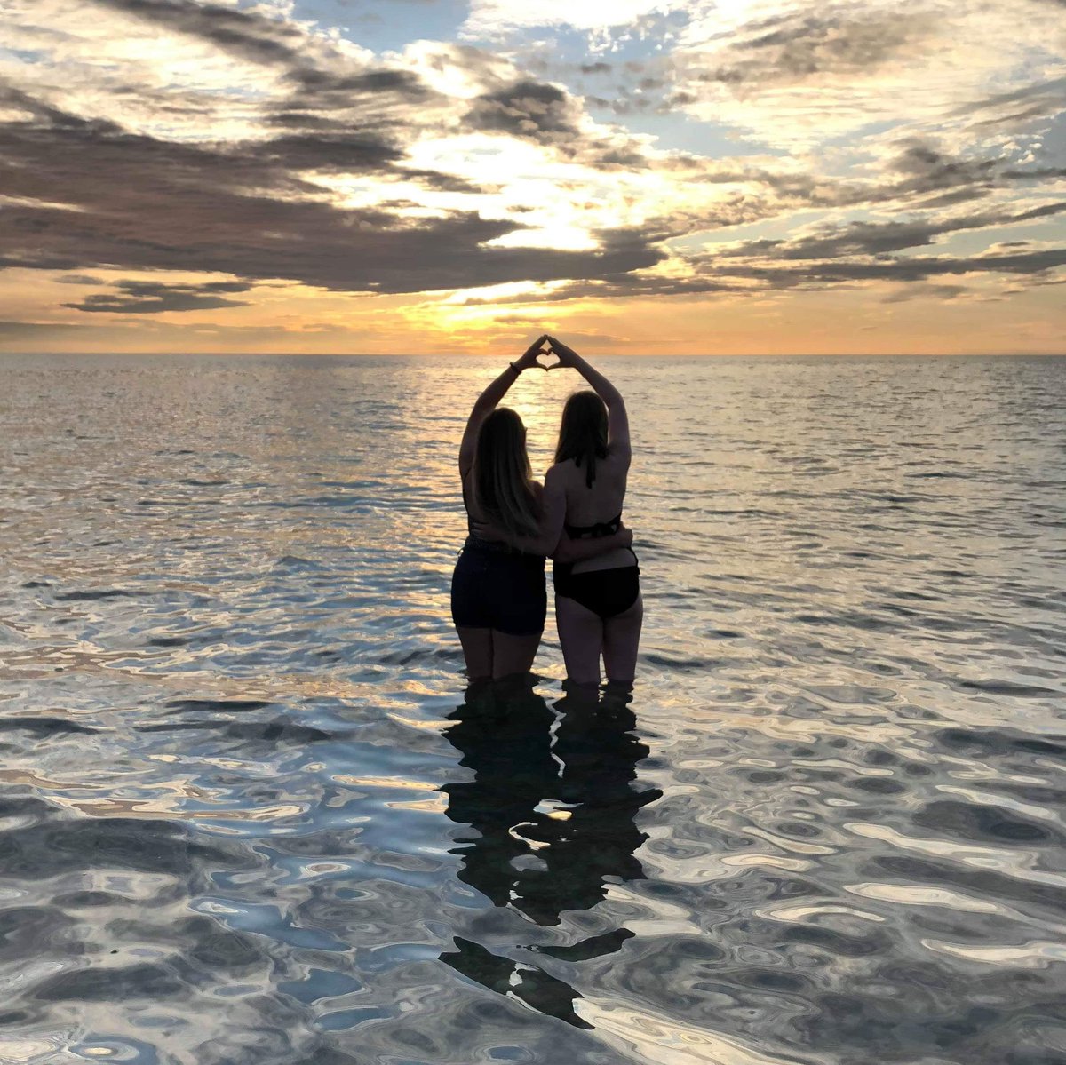 Hope everyone has a safe and fun Spring Break! 
#throwwhatyouknow #phisigfriday #ferrisstategreeks #litp #epsilonbeta #PhiSigLove #spring2020 #phisigsigsters