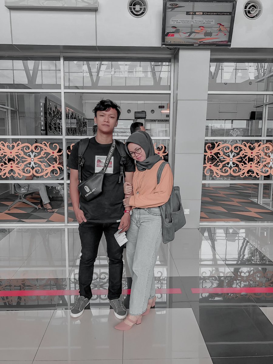 Dwiebeb's tweet photo. 05.03.2020 , semoga lancar pekerjaannya disana suami . Cepat pulang ❤️ https://t.co/EEE9IptHgn