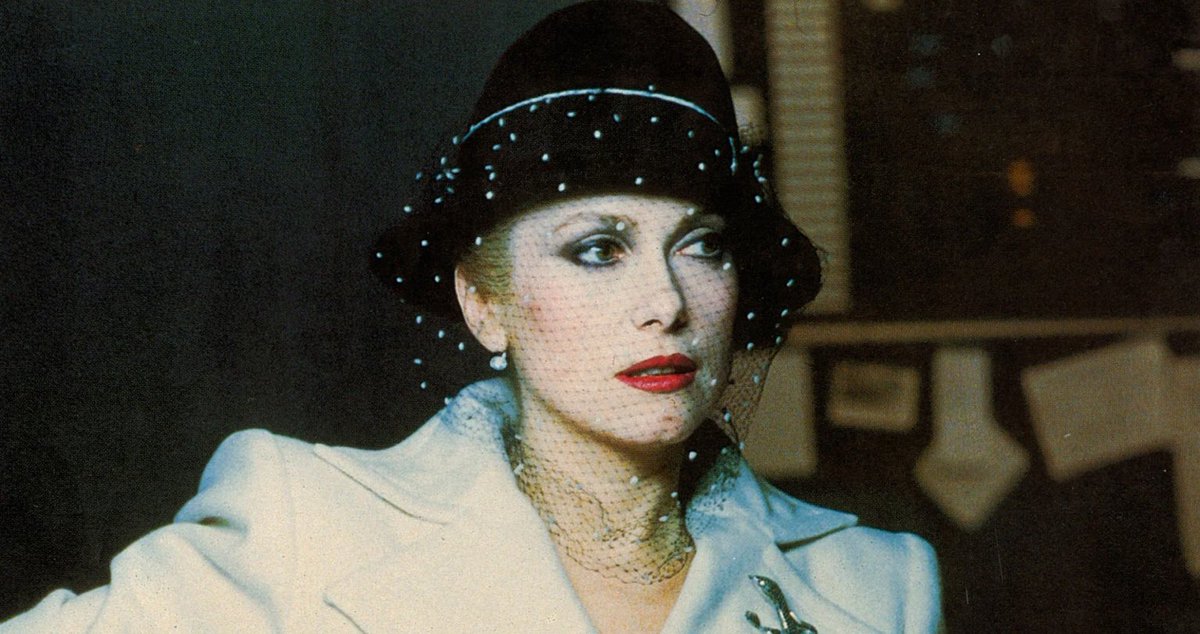 Vampire weekend...
—— Catherine Deneuve • The Hunger (Tony Scott, 1983)