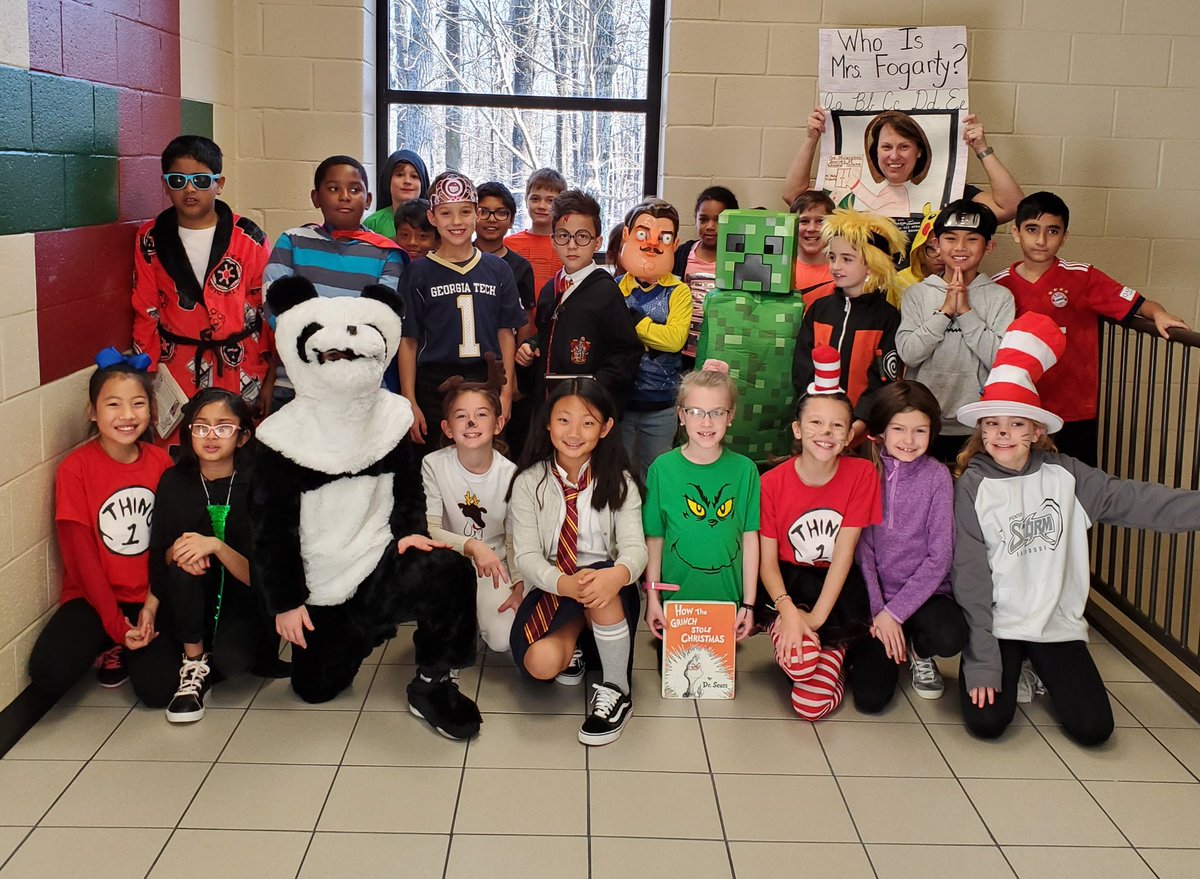 Robyn7088's tweet photo. We have had SO much fun on book character dress up day!
#sharonstrong #sharonreads https://t.co/VbJZytmU45