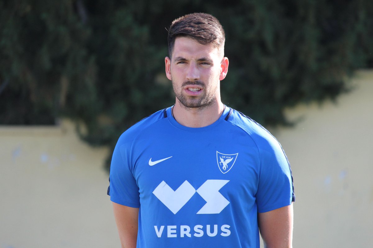 📰 Carlos Carbonell, nuevo entrenador de porteros del primer equipo. ¡Bienvenido! 💙

🔗ucamdeportes.com/ucamcf/noticia…