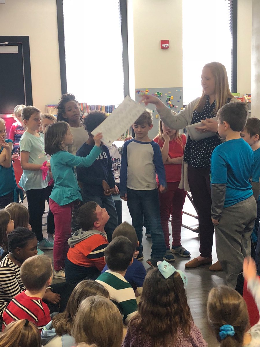 UpchurchLearne1's tweet photo. Our class would like to thank Mrs. Cromer for organizing voting for the grade level today. Students learned many new things about voting &amp; will vote later today. https://t.co/byk5KIqzGq