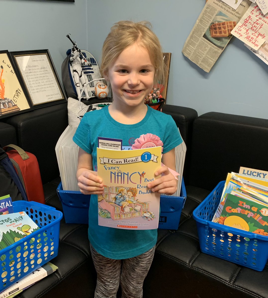 SixTenPrincipal's tweet photo. Happy birthday to Marin! #BirthdayBooks #MHHawksRead #WeDigReading #WeDigEPS https://t.co/izUg2VPxnx