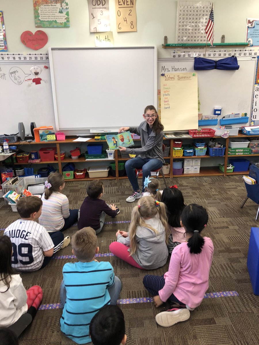MrsHansenFRSD's tweet photo. To celebrate Read Across America week we had a special guest reader...Jillian Hart, a former student of Mrs. Hansen! Thanks for coming back to Robert Hunter. #RHRaccoons https://t.co/cv7HHpfGna