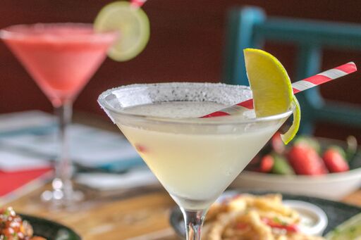 CactusJacksD's tweet photo. Fiesta forever! Enjoy some after work margaritas all night long at Cactus Jacks! https://t.co/KL8uzVhVzL