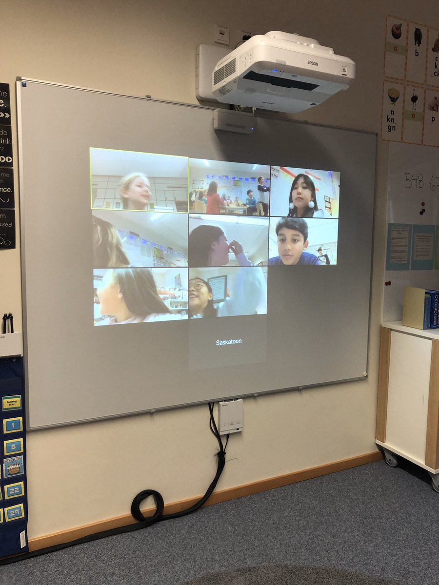 Ms_Hodel3HM's tweet photo. Ss sure had a good time giving #zoom a go! #bradybunch #3HM #thirdchat @FIS_School https://t.co/yWWu3UjVFP