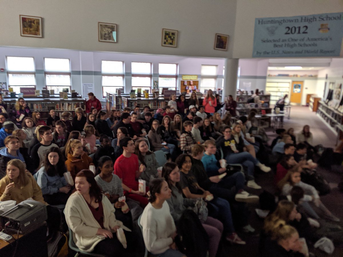 Full house once again for #ReadWoke kick off
Thanks @HtownHSMedia for organizing and hosting 🌈📚🏳️‍🌈✊