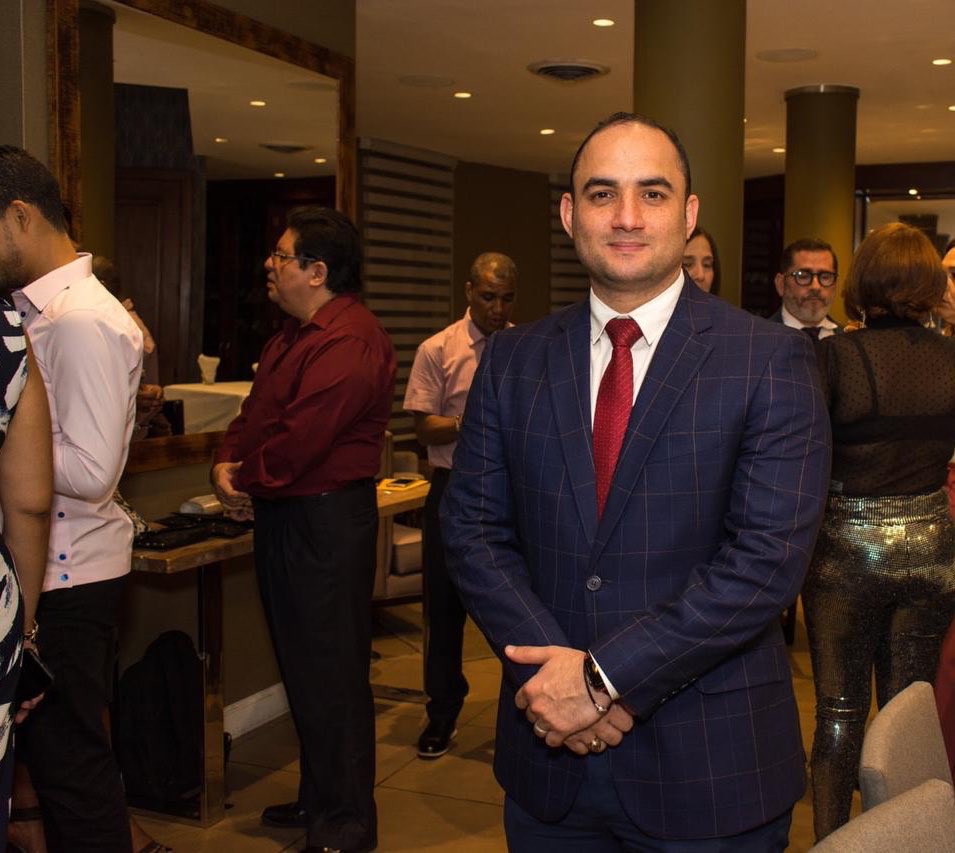 AydaLuzReyes1's tweet image. Hoy #Coopcaei está de fiesta, nuestro Asesor de Tecnología, @jaeltejada está de cumpleaños. Celebramos tu día y tu vida!!!  
Seguimos más #integrados
•
#elbebedelequipo