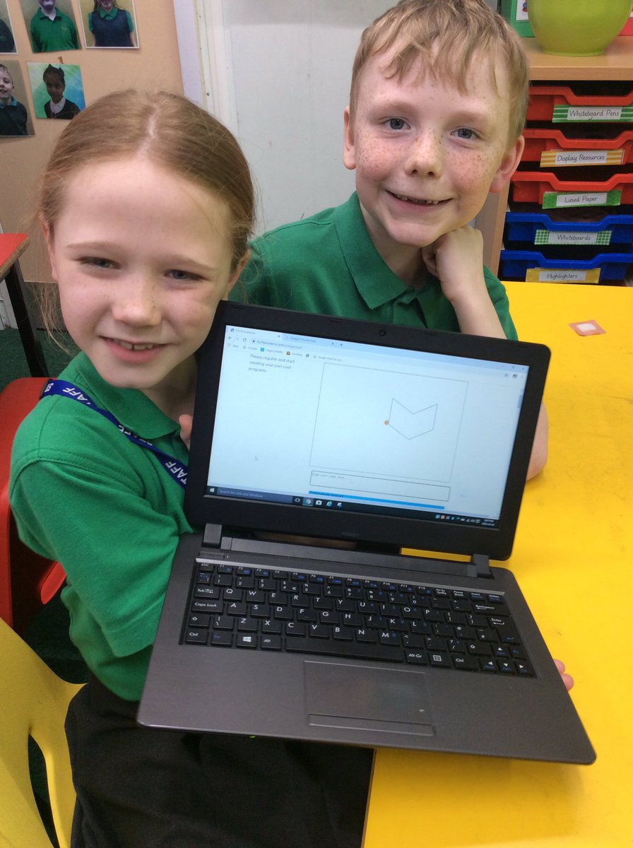TimbertreeYr4's tweet photo. Amazing algorithms in computing #turtlelogo 🐢 Finding the shape from the algorithm and debugging any problems we may have with programming. #greatteamwork #excitement #smashedit! https://t.co/2GZPKZFv6A