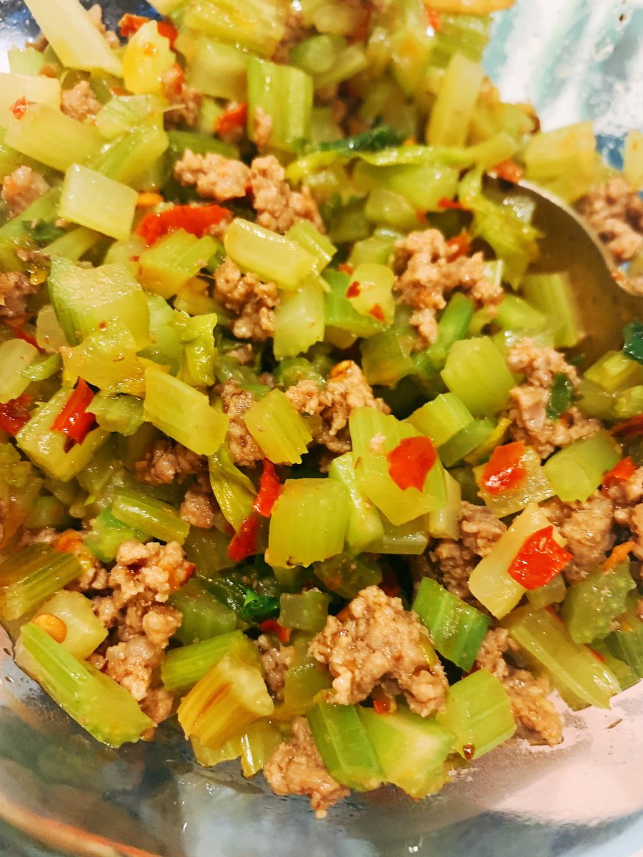 LLLucifEEErR's tweet photo. 自己做的卤牛肉，能把自己撑成傻子～

#美食推主又上线了 https://t.co/il36OBqvDr