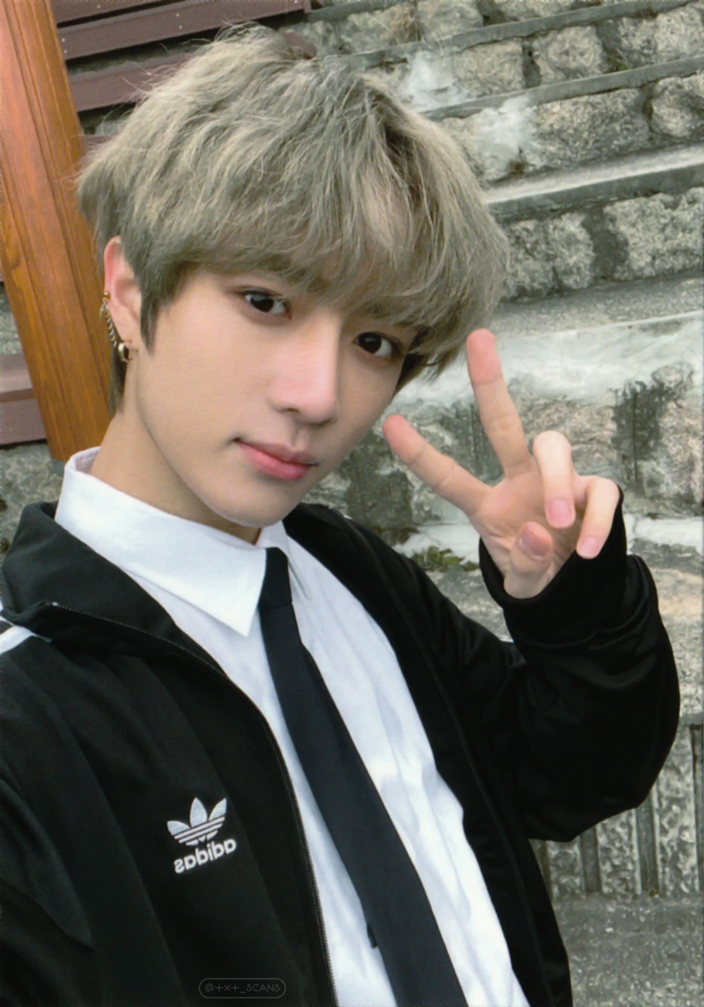 TXT 2020 FANLIVE スローガン ショッパーバッグ ミニフォト TXT SCANS ✘ on X: 