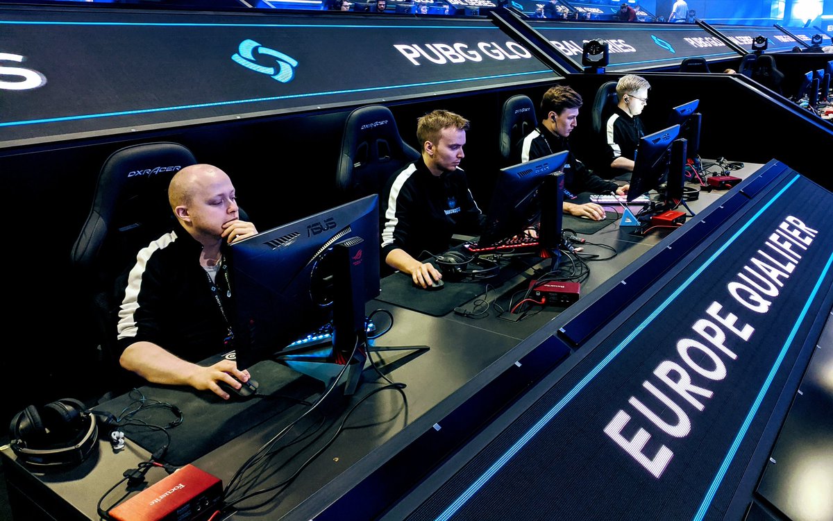 DIAMOND DOGS™ tweet media